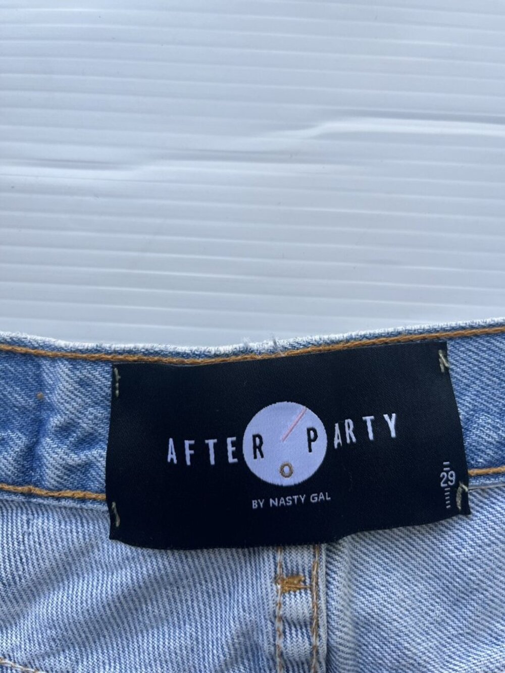 After Party by Nasty Gal Drifter Denim Mini Skirt Raw Hem Size 25 & 29 NWOT - Picture 4 of 16